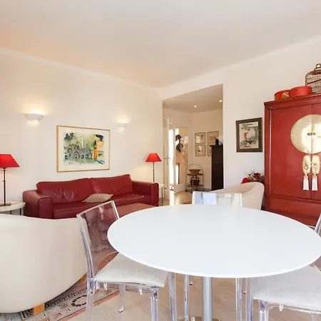 2-br In Center Apartment