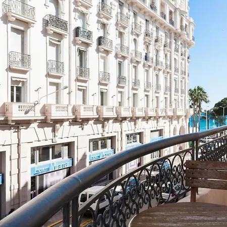 2-br In Center Cannes