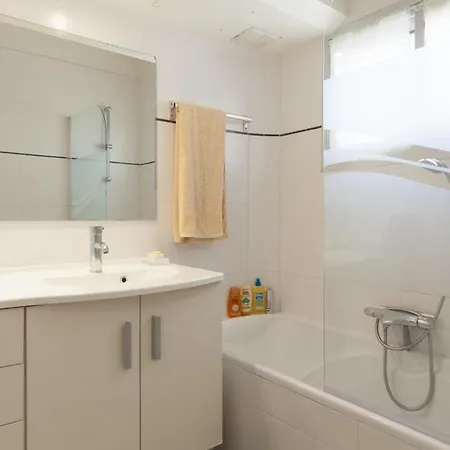 Apartment 2-br In Center Cannes